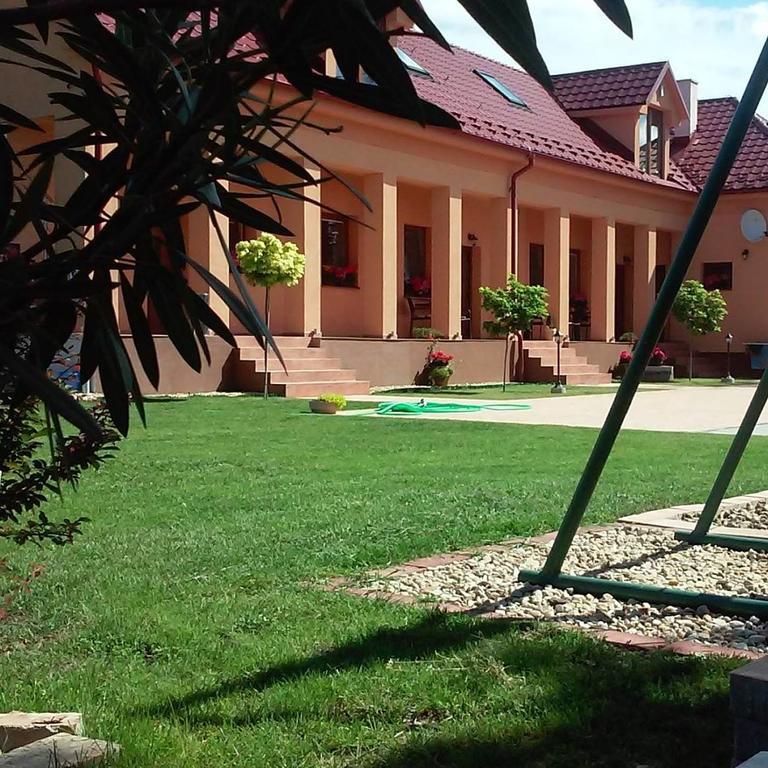 Vila Mária Rapovce Esterno foto